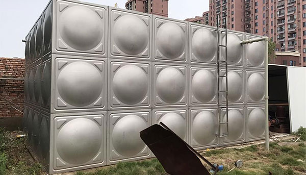 不銹鋼水箱在春季到夏季的換季變化中怎么養護